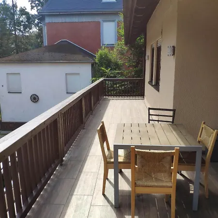 Mit 123qm Fuer 8 Personen Mit Sehr Grossem Garten, Einfache Innen-ausstattung *