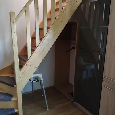 Mit 123qm Fuer 8 Personen Mit Sehr Grossem Garten, Einfache Innen-ausstattung